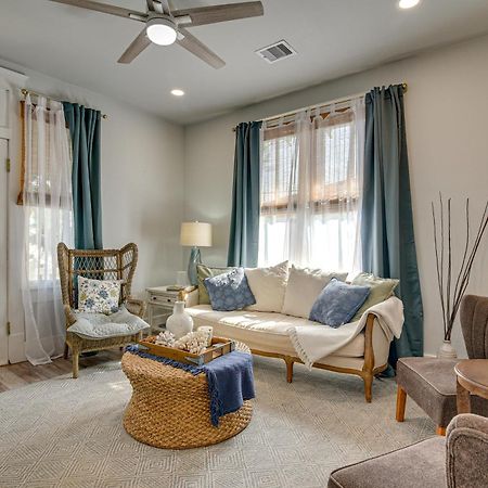 Walk To Galveston Beach Texas Home With Fenced Yard Екстер'єр фото