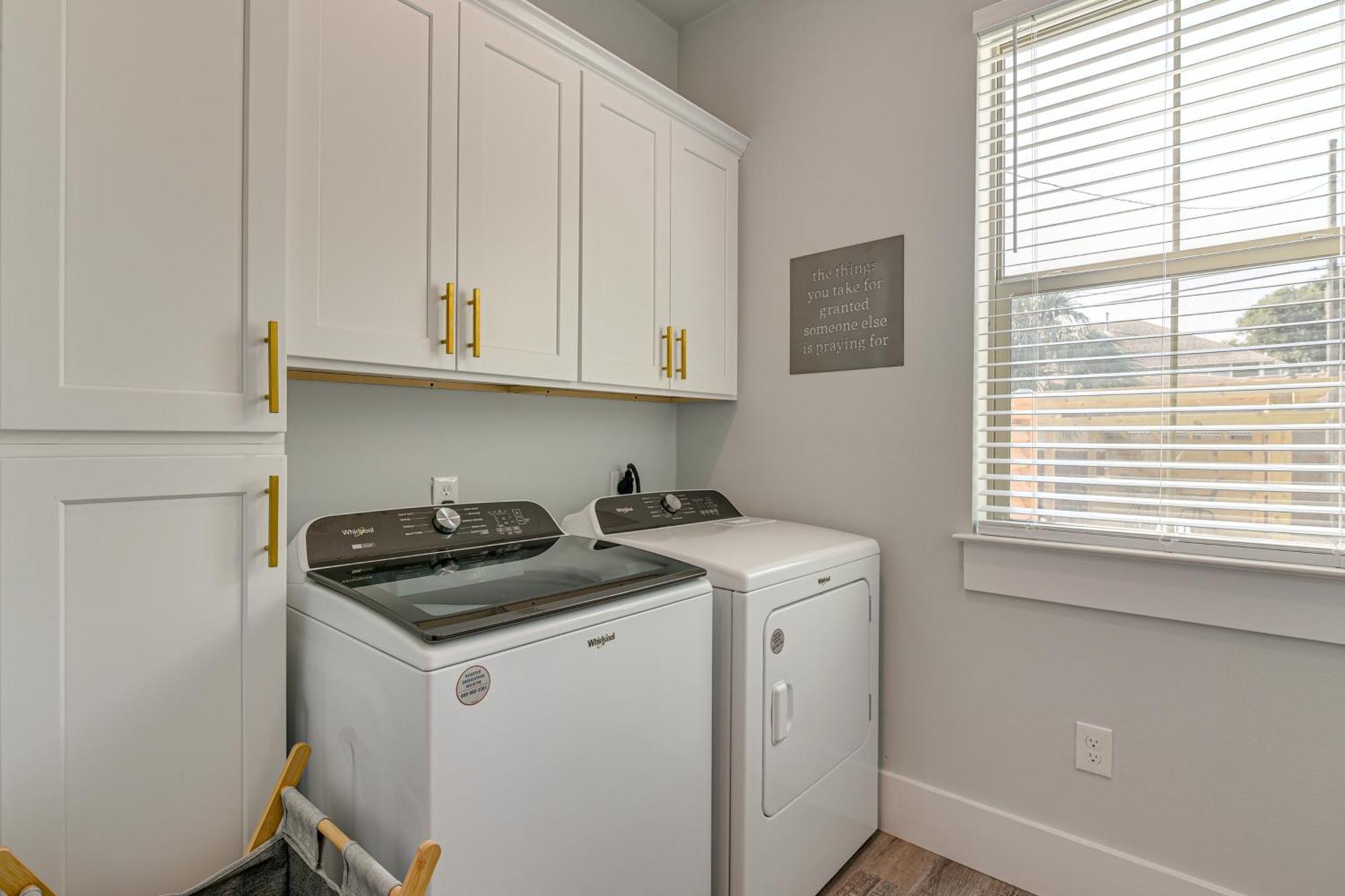 Walk To Galveston Beach Texas Home With Fenced Yard Екстер'єр фото