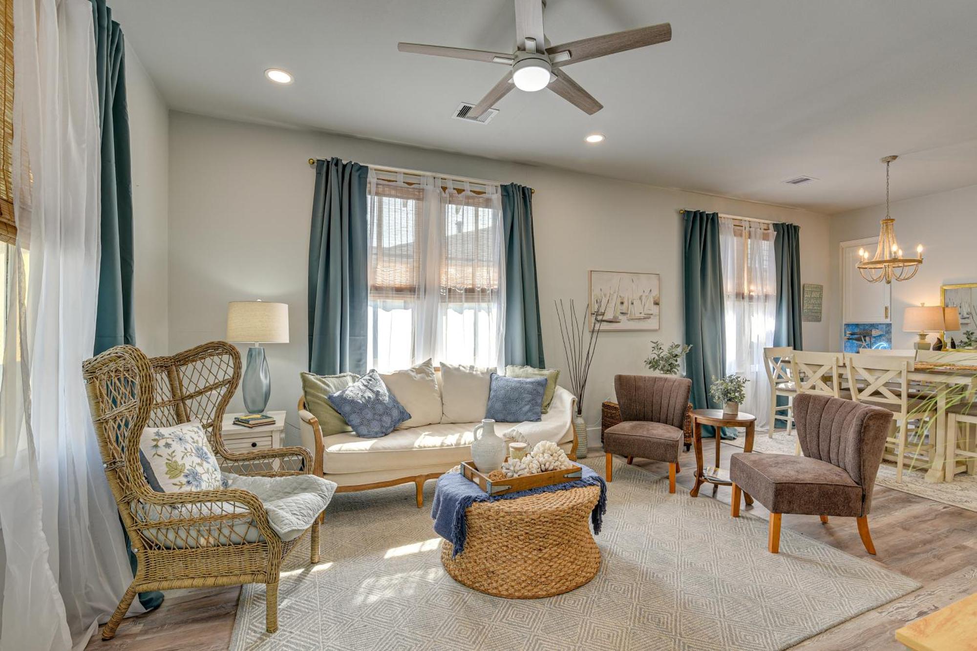 Walk To Galveston Beach Texas Home With Fenced Yard Екстер'єр фото