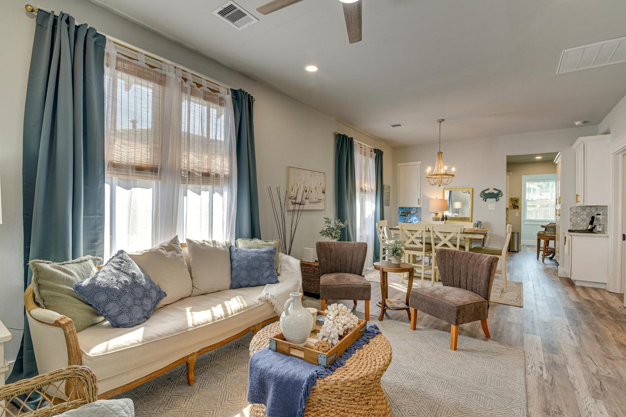 Walk To Galveston Beach Texas Home With Fenced Yard Екстер'єр фото